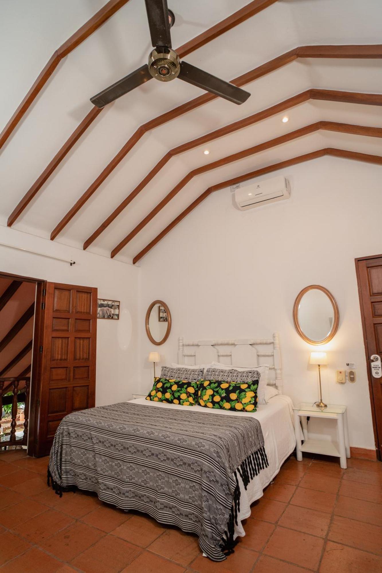 Hotel Boutique Al Alma Santa Fe de Antioquia Exteriör bild