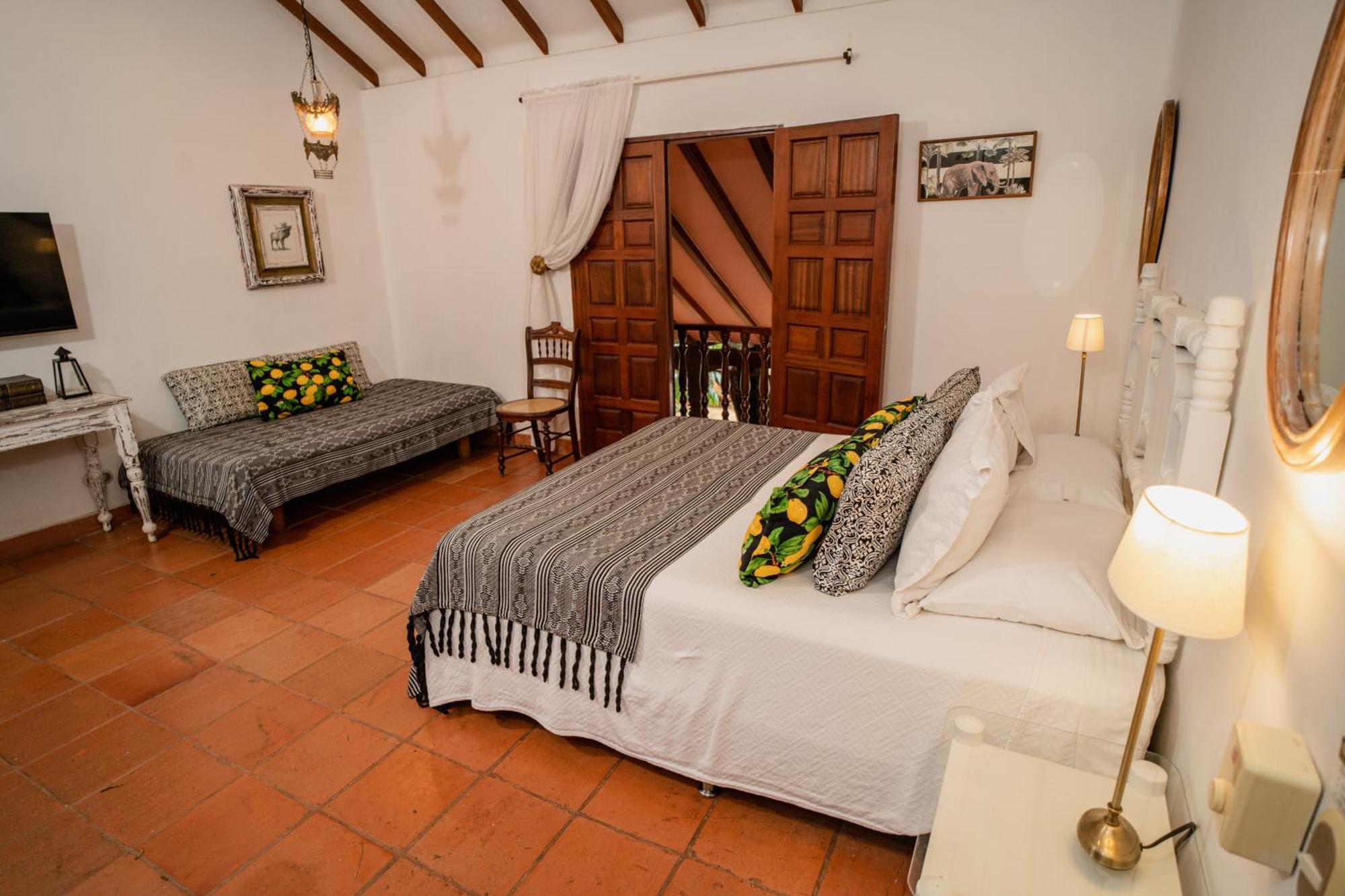 Hotel Boutique Al Alma Santa Fe de Antioquia Exteriör bild
