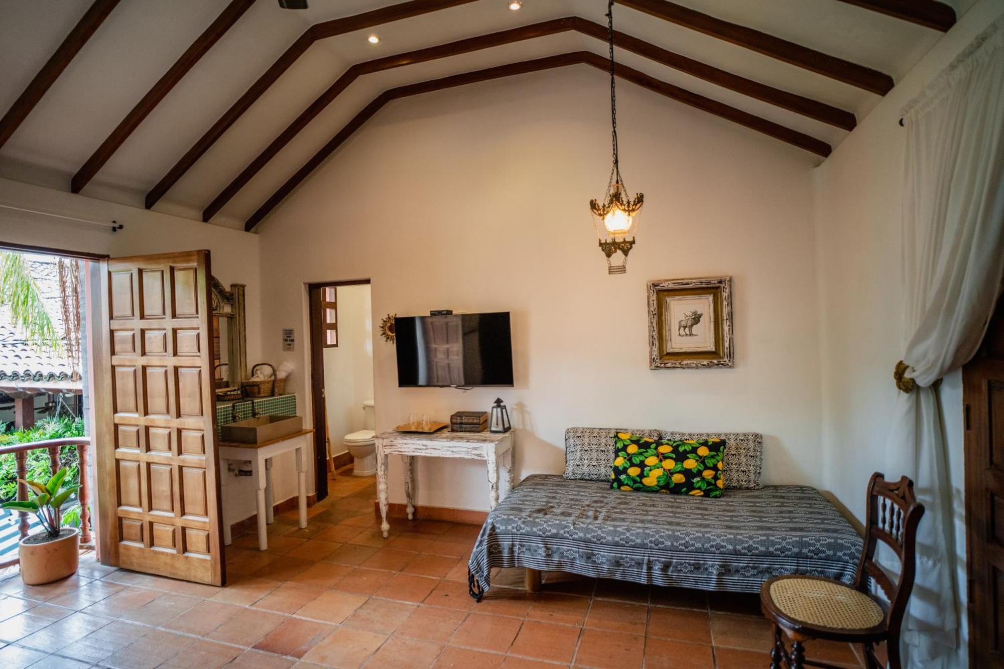 Hotel Boutique Al Alma Santa Fe de Antioquia Exteriör bild