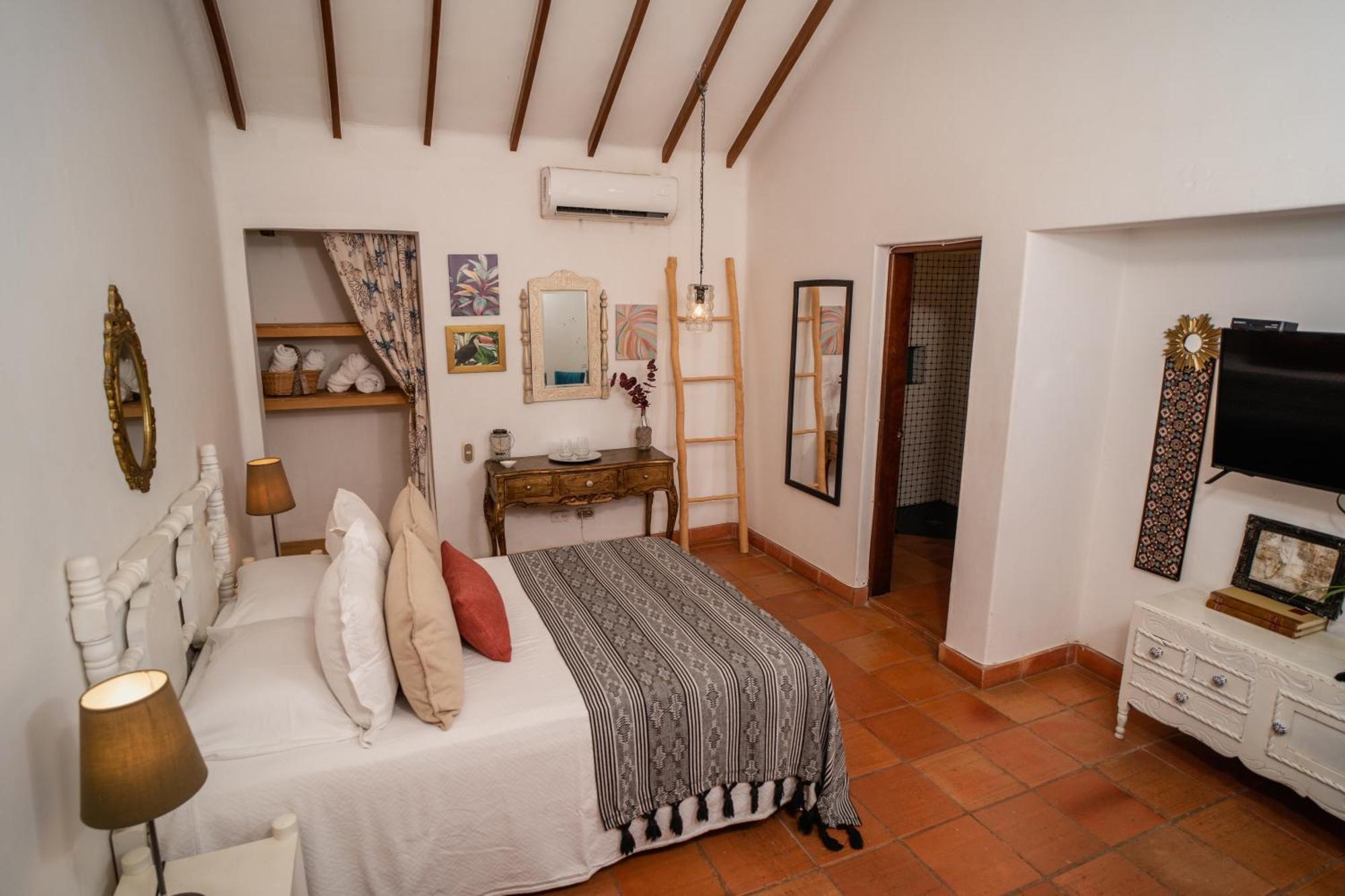 Hotel Boutique Al Alma Santa Fe de Antioquia Exteriör bild