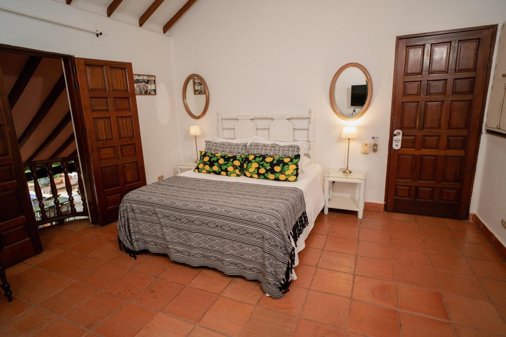 Hotel Boutique Al Alma Santa Fe de Antioquia Exteriör bild