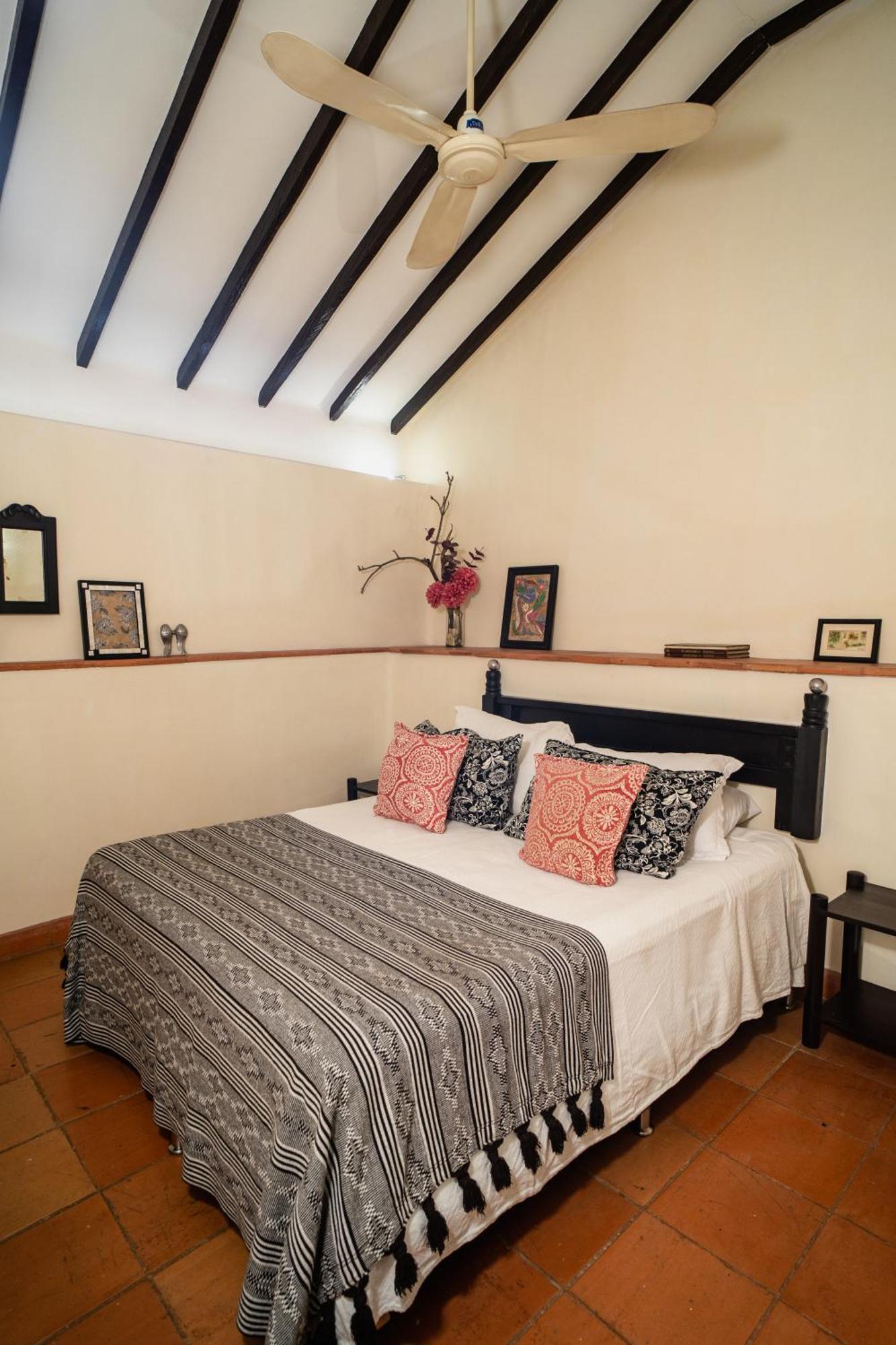 Hotel Boutique Al Alma Santa Fe de Antioquia Exteriör bild